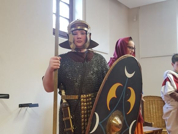 Stiftsschule St Johann Amoneburg Wie Lebten Die Romer